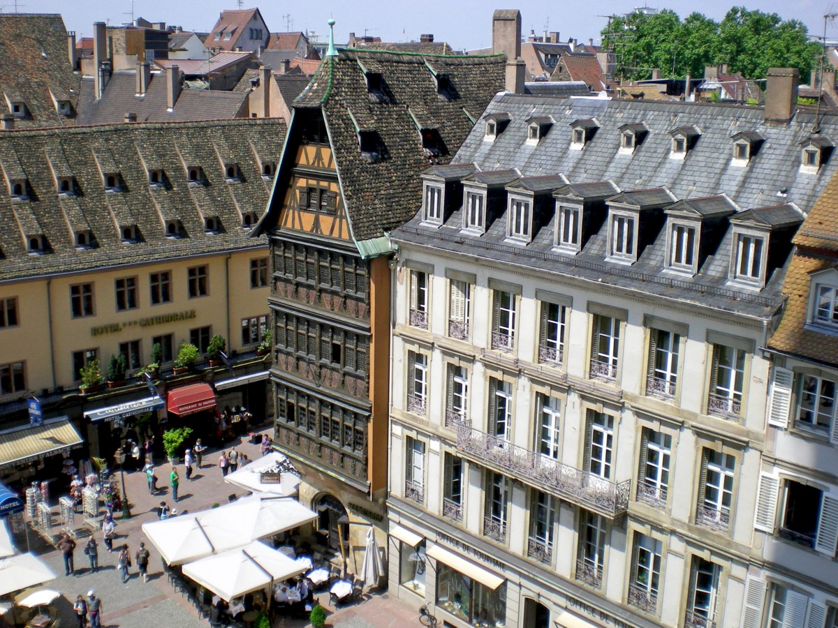 Place de la Cathédrale, Strasbourg © French Moments